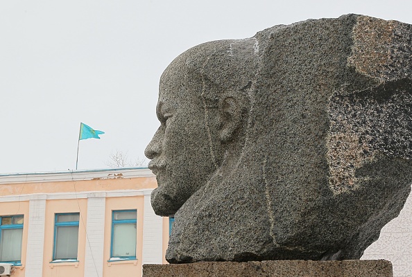 Une statue de Vladimir Lénine dans la ville d'Arkalyk, au Kazakhstan. Illustration. (STANISLAV FILIPPOV/AFP via Getty Images)