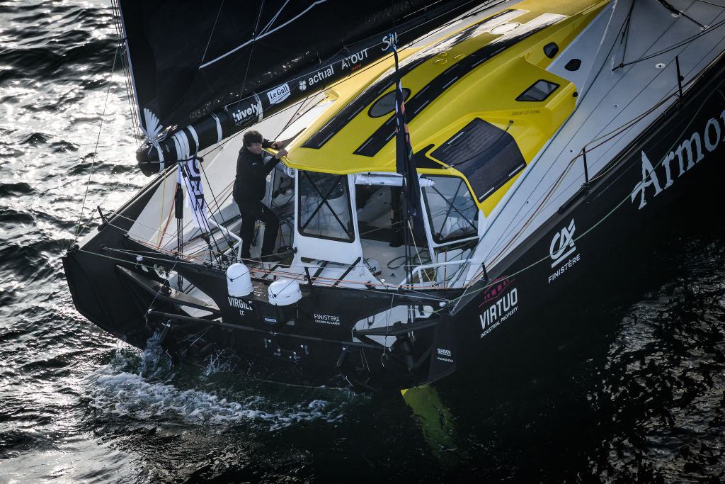 Vendée Globe : Jean Le Cam, toujours à l'est et toujours leader à 07h00