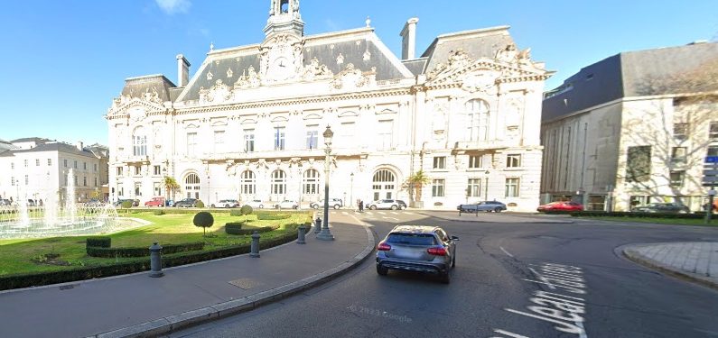 À Tours, Christopher Sebaoun est un élu de la majorité municipale composée de partis de gauche et des Écologistes. Capture Google maps.