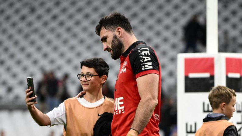 Charles Ollivon  (RC Toulon) a expliqué en conférence de presse qu'il sentait plus d'"émulation" au sein de l'équipe que lors des années précédentes, avant d'affronter Glasgow pour la deuxième journée de Champions Cup dimanche (16h15). (Photo : CHRISTOPHE SIMON/AFP via Getty Images)