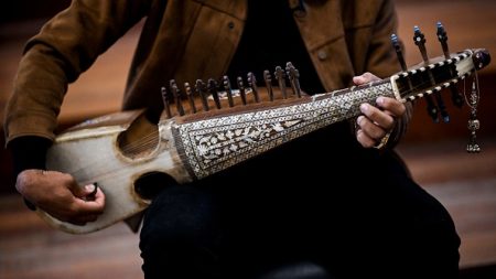 Afghanistan : le rubab, un instrument de musique devenu clandestin, classé à l’Unesco