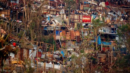 Mayotte : « 70% des habitants gravement touchés », avec un bilan qui s’alourdit à 31 morts