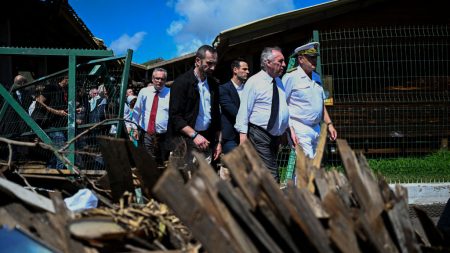 François Bayrou ne laissera pas Mayotte se reconstruire en une « une île bidonville »