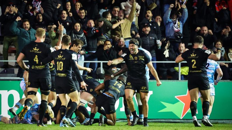 Le RC Toulon, s'est défait de Glasgow ce dimanche lors de la deuxième journée de Champions Cup (30-29) pour s'emparer de la première place de la poule 4. (Photo : CLEMENT MAHOUDEAU/AFP via Getty Images)