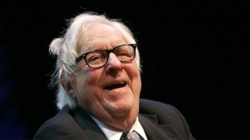 L'écrivain Ray Bradbury donne une conférence lors de la 12e édition du LA Times Festival of Books à Royce Hall sur le campus de l'UCLA, le 28 avril 2007 à Los Angeles, en Californie. (Charley Gallay/Getty Images)