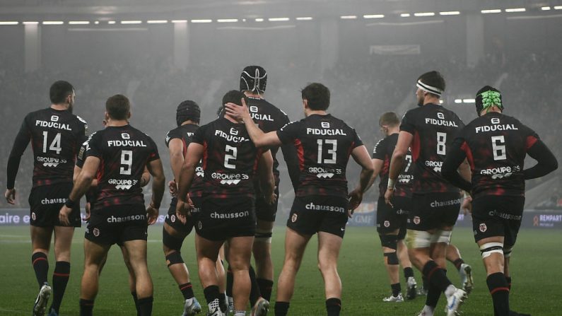 Le Stade Toulousain termine la phase aller du championnat avec le titre honorifique de champion d'automne après sa victoire bonifiée devant le Stade Français (38-23) au Stadium de Toulouse dimanche en clôture de la 13e journée de Top 14. (Photo : MATTHIEU RONDEL/AFP via Getty Images)