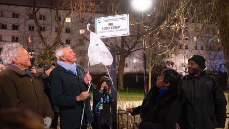 À Champigny-sur-Marne (Val-de-Marne), une rue porte désormais le nom de la championne de patinage artistique Surya Bonaly.   (Photo Facebook Ville de Champigny-sur-Marne)