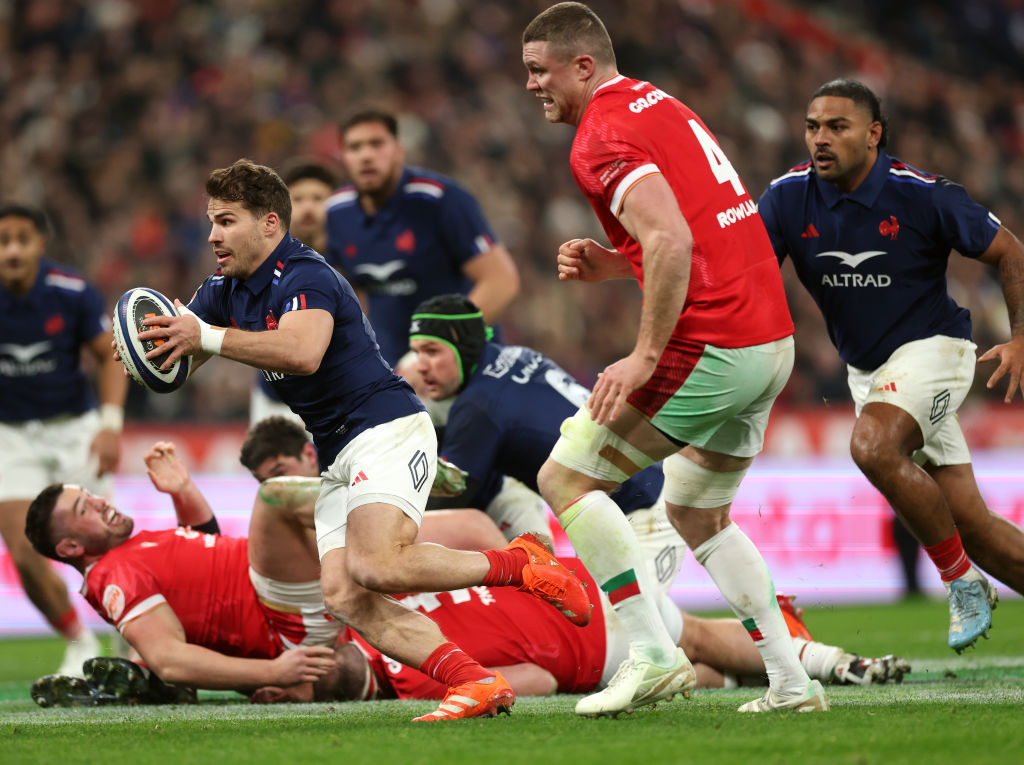 Six Nations : la France croque le pays de Galles en ouverture du Tournoi (43-0)