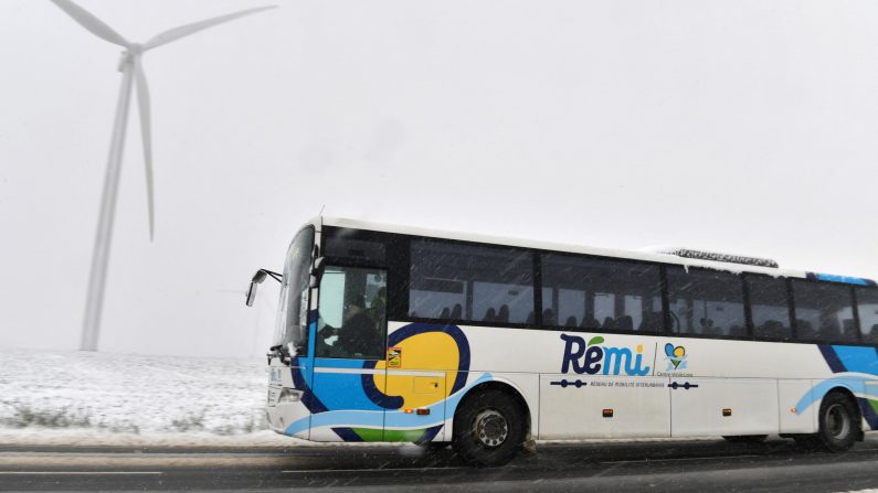 Un bus scolaire. (JEAN-FRANCOIS MONIER/AFP via Getty Images)