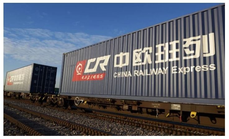 Le logo de China Railway Express, appartenant à la société d’État chinoise China Railway Corporation, vu sur des conteneurs dans un dépôt de fret ferroviaire à Londres après l'arrivée du train de marchandises en provenance de Yiwu, province chinoise du Zhejiang, le 18 janvier 2017. (Niklas Halle'n/AFP via Getty Images)