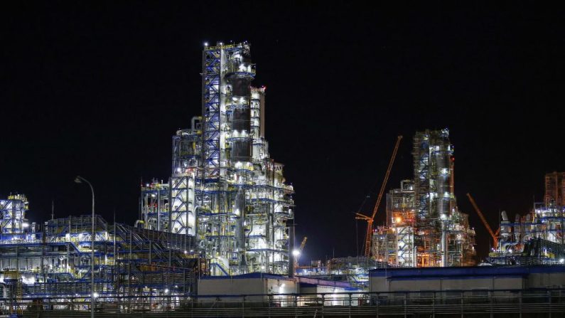 L'usine de traitement du gaz de l'Amour de Gazprom, près de la ville de Svobodny, le 13 septembre 2023. (ARTEM GEODAKYAN/POOL/AFP via Getty Images)