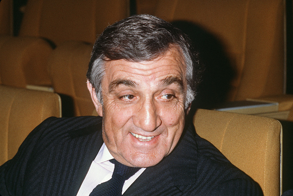 L'acteur Lino Ventura en 1982 au Palais des Congrès à Paris. (JOEL ROBINE/AFP via Getty Images)