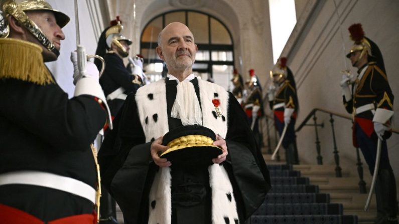 Le président de la Cour des comptes française, Pierre Moscovici, à Paris le 29 janvier 2024. (JULIEN DE ROSA/AFP via Getty Images)