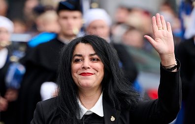 Marjane Satrapi refuse la Légion d’honneur, jugeant la France « hypocrite » vis-à-vis de l’Iran