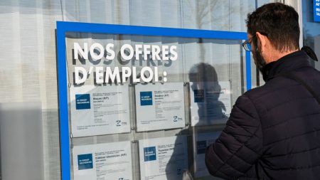 Les demandeurs d’emploi en forte hausse au 4ème trimestre 2024, en particulier chez les moins de 25 ans