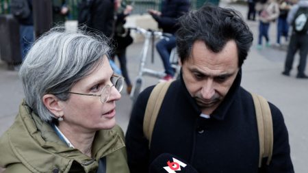 Sandrine Rousseau quitte le réseau social X et demande à ses collègues du NFP d’en faire de même