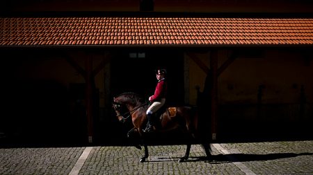 Lisbonne : une école perpétue l’art équestre portugais classé au patrimoine immatériel