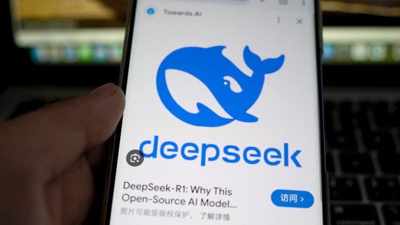 L'application DeepSeek sur un téléphone portable à Shanghai le 28 janvier 2025. (AFP via Getty Images)