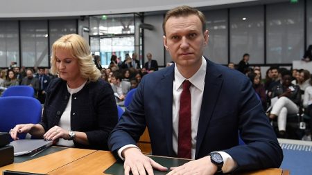 Depuis la France, les remords éternels d’Olga Mikhaïlova, avocate d’Alexeï Navalny