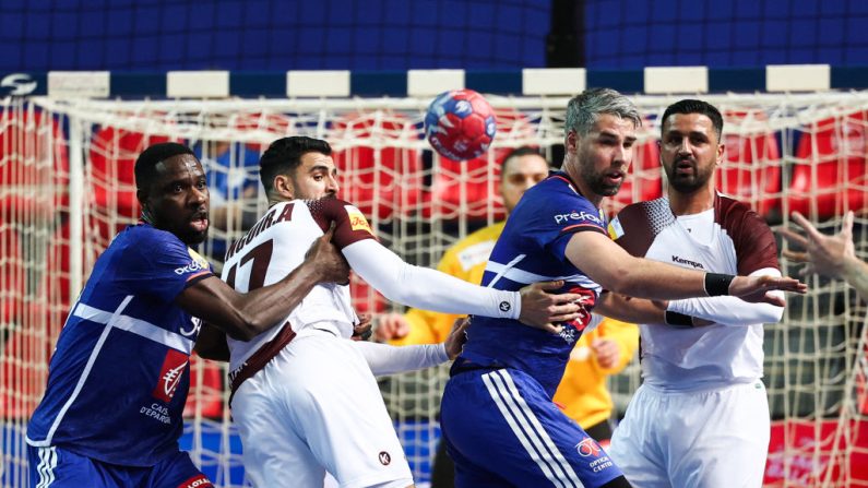 L'équipe de France de handball a lancé son Mondial par une large victoire contre le Qatar (37-19) mardi à Porec (Croatie). (Photo : ANNE-CHRISTINE POUJOULAT/AFP via Getty Images)