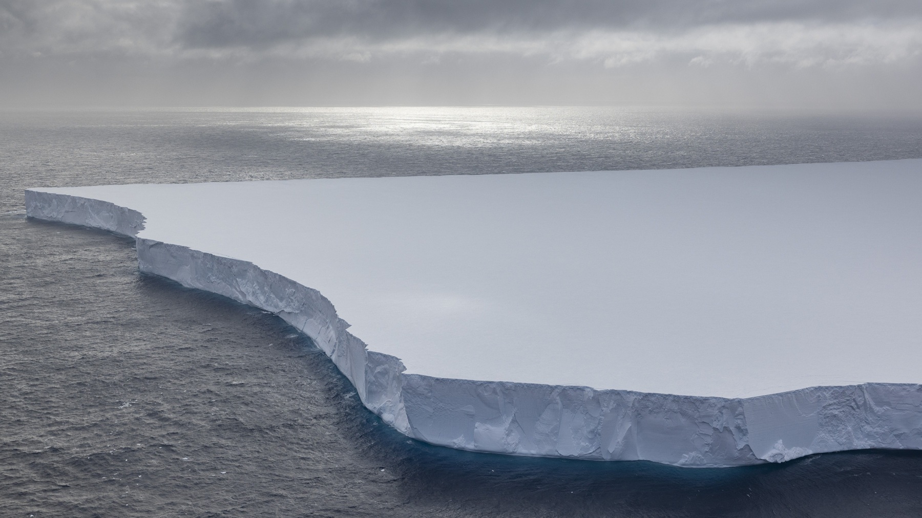 Un iceberg gigantesque, aussi gros que le Tarn-et-Garonne, va percuter une île britannique