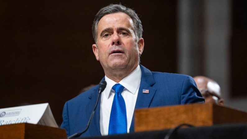 Le candidat du président élu Donald Trump au poste de directeur de la CIA, John Ratcliffe, témoigne devant le Comité sénatorial spécial sur le renseignement au Capitole, à Washington, le 15 janvier 2025. (Madalina Vasiliu/Epoch Times)