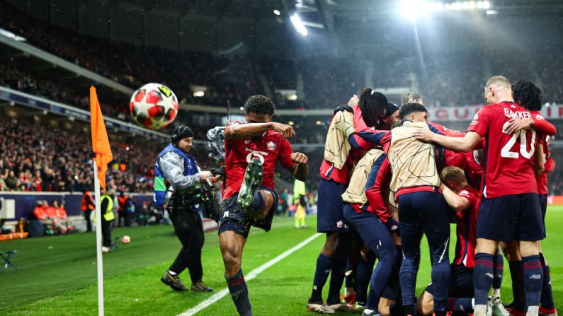 Lille a conclu en beauté sa magnifique phase de ligue en obtenant un billet direct pour les huitièmes de finale de la Ligue des champions grâce à une démonstration contre Feyenoord (6-1) mercredi au Stade Pierre-Mauroy. (Photo : SAMEER AL-DOUMY/AFP via Getty Images)