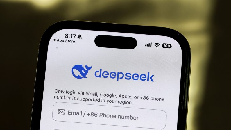 L'application DeepSeek sur l'écran d'un iPhone à San Anselmo, en Californie, le 27 janvier 2025. (Justin Sullivan/Getty Images)