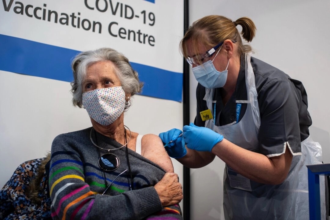 Des victimes d'effets secondaires indésirables liés aux vaccins déclarent à la commission d'enquête britannique sur le Covid-19 être « une vérité gênante »