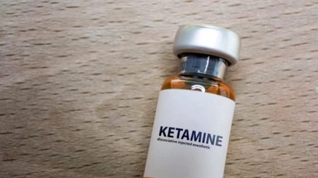 La FDA des États-Unis approuve un spray nasal dérivé de la kétamine pour le traitement de la dépression sévère