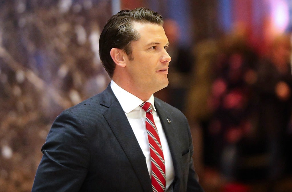 Cinq choses à savoir sur Pete Hegseth, le choix de Trump pour le poste de secrétaire à la défense