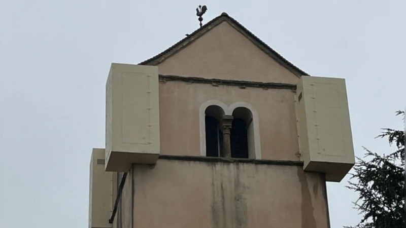 Saône-et-Loire : une église du XIIe siècle déformée par l’installation d’antennes 5G, le maire fait face à la colère des habitants