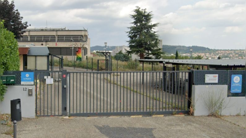 Le lycée polyvalent Aragon-Picasso, à Givors (Rhône). (Crédit photo : capture d'écran Google Maps)