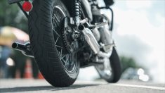 Marseille : un jeune homme de 25 ans tente une roue arrière en moto et se tue