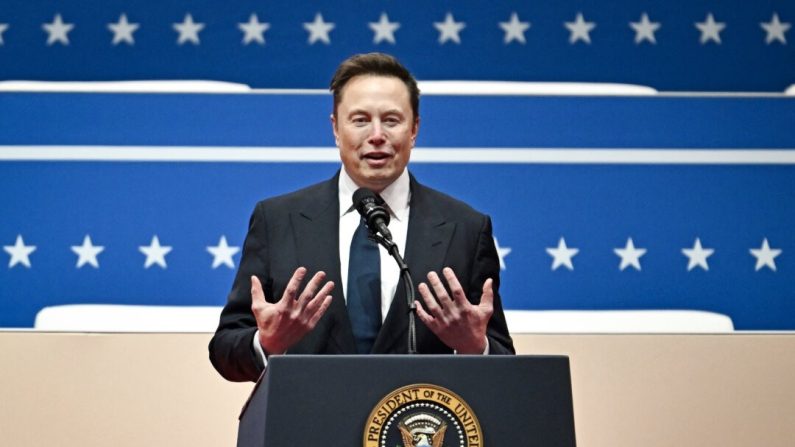 Le PDG de Tesla et SpaceX, Elon Musk, s'exprime lors de la parade inaugurale au Capital One Arena à Washington, le 20 janvier 2025. (Angela Weiss/AFP via Getty Images)