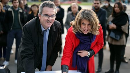 « Une fatigue profonde »: Karine Franclet, maire d’Aubervilliers, se retire temporairement de la vie politique