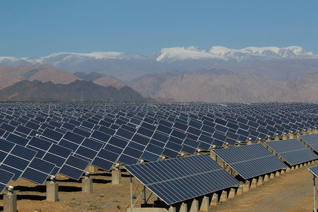 Le travail forcé à l’origine des panneaux solaires chinois importés en Europe ?