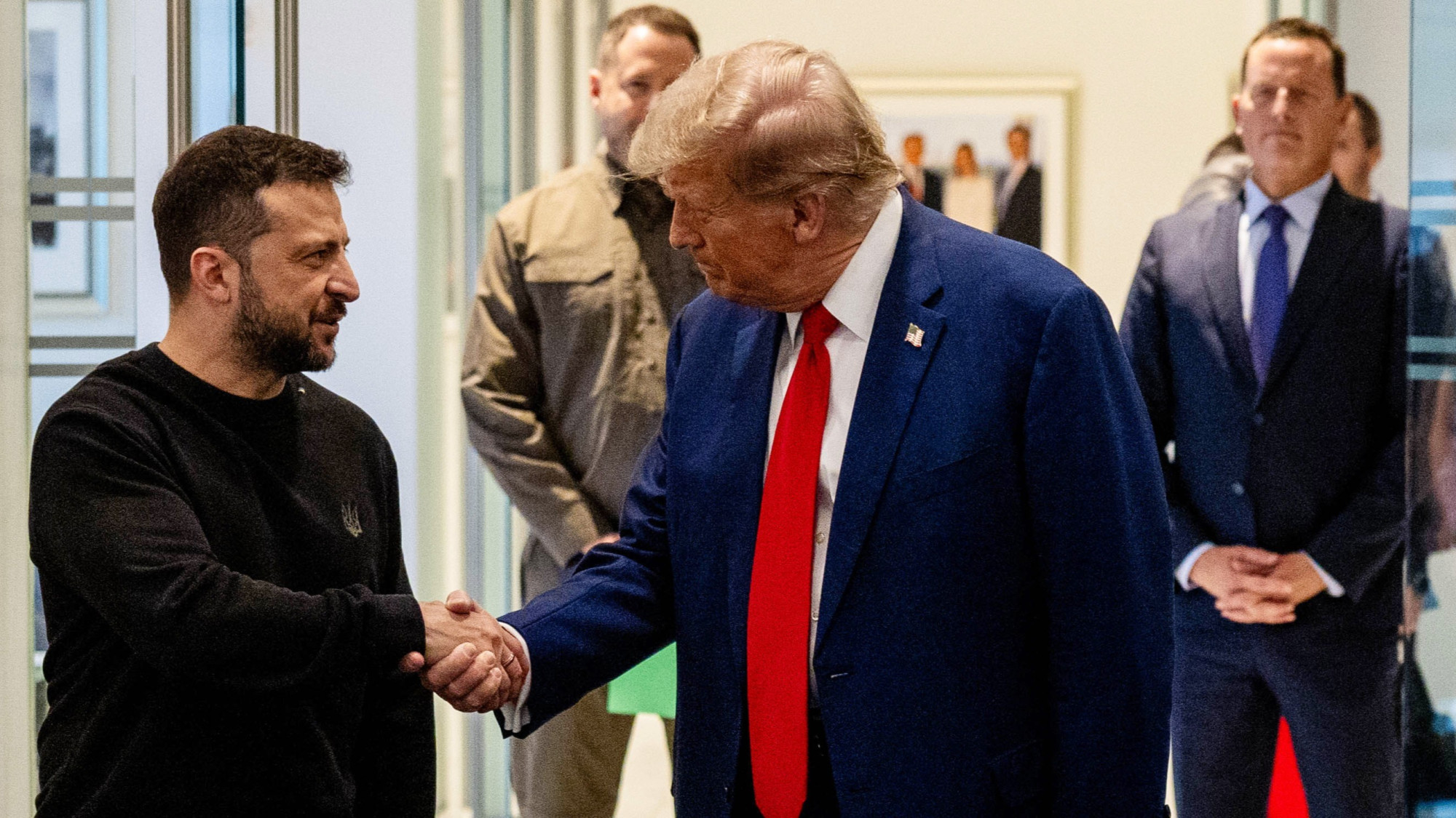 Trump et Zelensky échangent des accusations après les pourparlers entre les États-Unis et la Russie