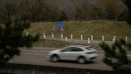 Réseaux de passeurs : fusillade lors d’une filature, un homme tué et un policier du RAID blessé près de Dijon