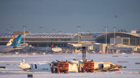 Canada : un avion se retourne à l’atterrissage, faisant 18 blessés