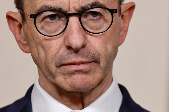 Le ministre de l'Intérieur Bruno Retailleau, à l'hôtel Matignon à Paris, le 26 février 2025. (Crédit photo LUDOVIC MARIN/AFP via Getty Images)