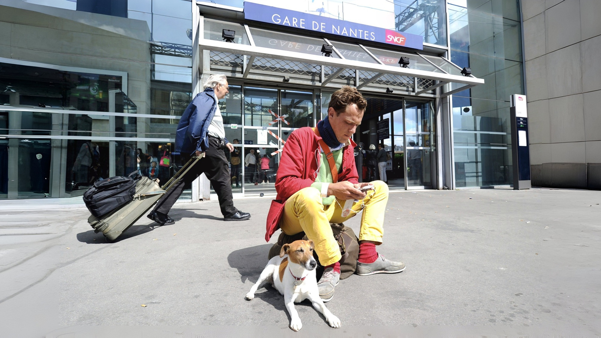 « Vous ne pouvez pas faire ça ici » : une maman allaitant son bébé, expulsée de la boutique SNCF en gare de Nantes