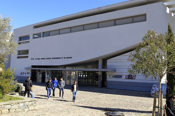 La jeune femme de 18 ans assassinée était étudiante à l'université de Corte. (PASCAL POCHARD-CASABIANCA/AFP via Getty Images)