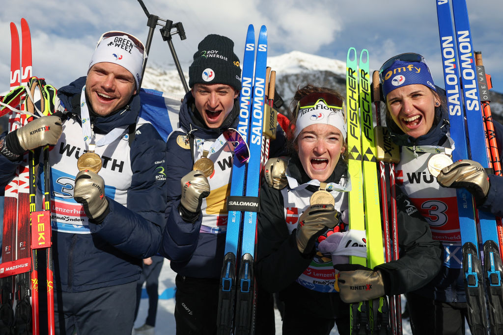 Biathlon : la France survole le relais mixte et reste championne du monde