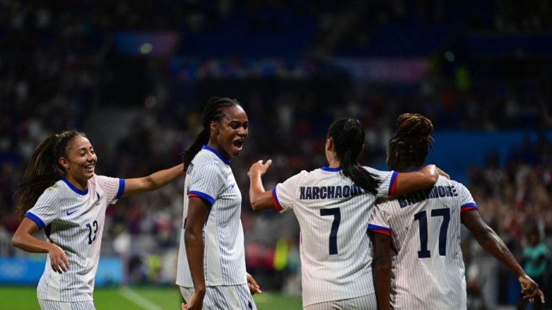 Marie-Antoinette Katoto, a été convoquée avec les Bleues pour les deux matches de Ligue des nations, à l'inverse de Delphine Cascarino et Kenza Dali, qui n'ont pas encore débuté le championnat américain. (Photo : OLIVIER CHASSIGNOLE/AFP via Getty Images)