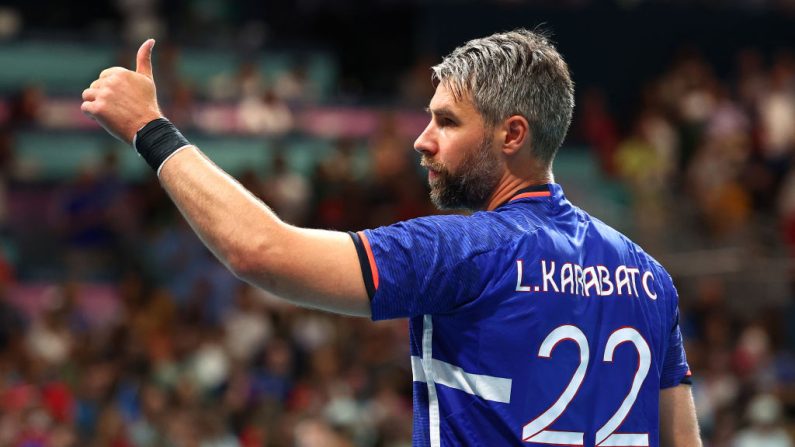 L'ancien capitaine de l'équipe de France de handball Luka Karabatic, champion olympique en 2021, a annoncé mardi prendre sa retraite internationale à l'âge de 36 ans. (Photo : Buda Mendes/Getty Images)