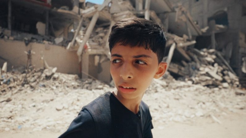 Abdullah Al-Yazouri dans "Gaza : comment survivre dans une zone de guerre", diffusé par la BBC le 17 février 2025. (BBC/Amjad Al Fayoumi/Hoyo Films)