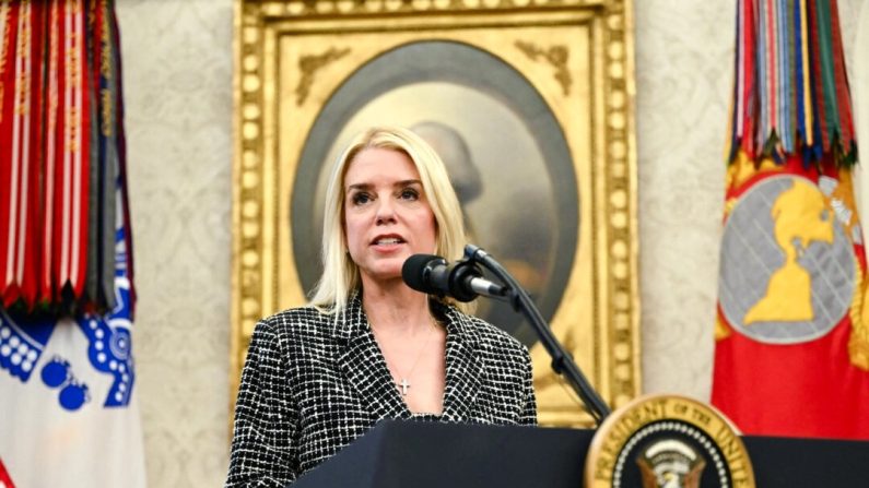 Le procureur général des États-Unis, Pam Bondi, s'exprime à Washington le 5 février 2025. Andrew Caballero-Reynolds/AFP via Getty Images