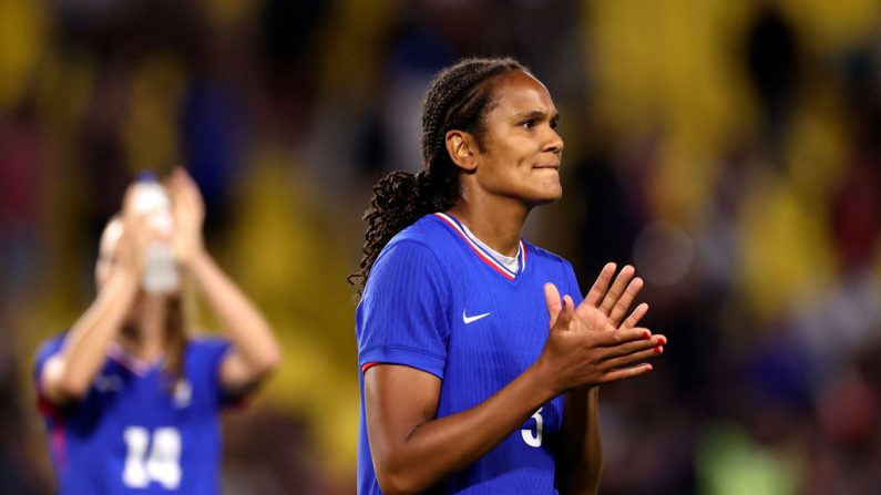 La capitaine de l'équipe de France, Wendie Renard, est "apte" à jouer face à l'Islande en Ligue des nations, après être restée sur le banc vendredi contre la Norvège, a indiqué lundi le sélectionneur Laurent Bonadei. (Photo : Robert Cianflone/Getty Images)