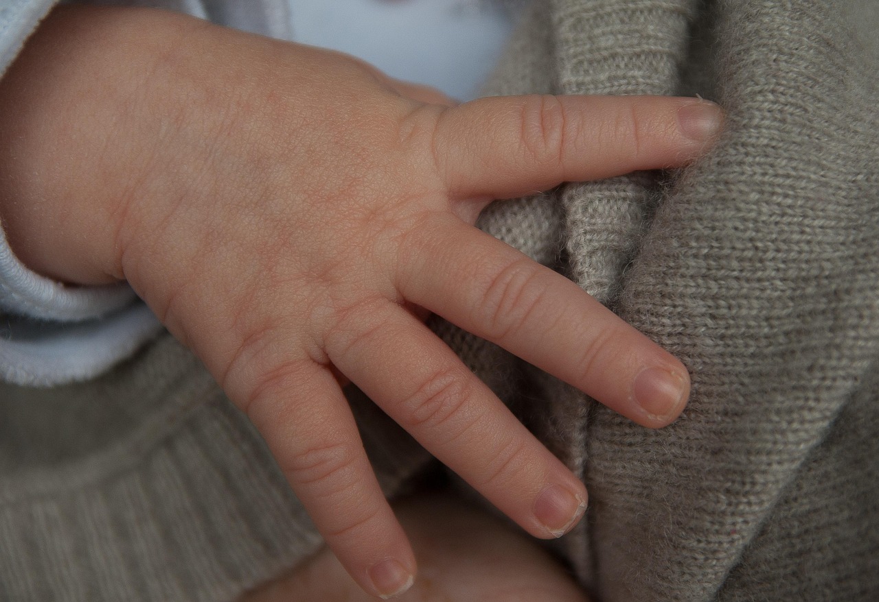 Cyclone Garance à La Réunion : bébé Yvan naît à la maison pendant l'alerte rouge